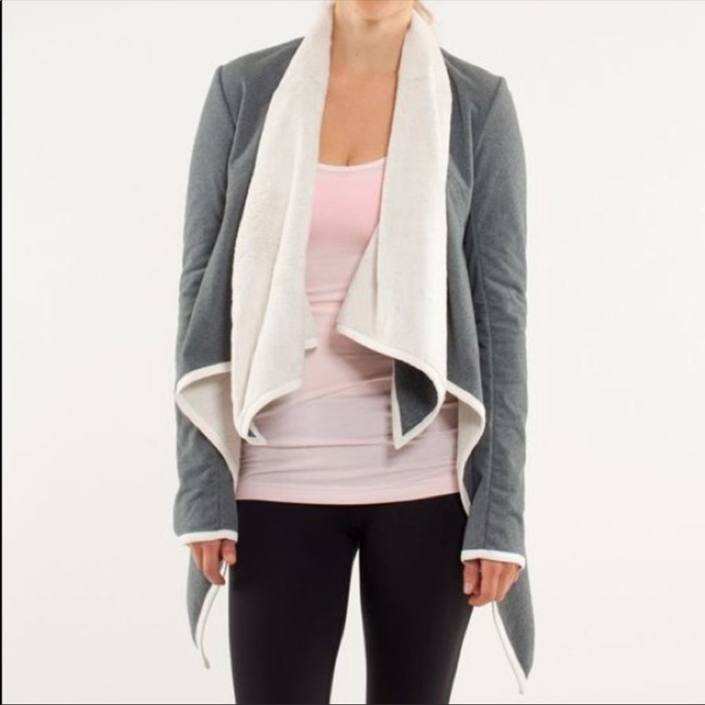 Lululemon Presence Of Mind Fleece Wrap Jacket
Polar Cream Size 4